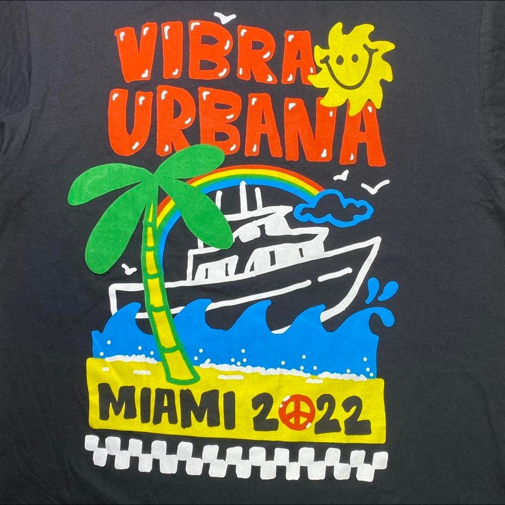 Vibra Urbana Miami Spanish concert music shirt
2022
Maluma, Don Omar, J Balvin